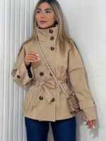 ⁦معطف نسائي بياقة عالية مع حزام – ستايل كلاسيكي⁩ - الصورة ⁦5⁩