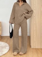 طقم صوف نسائي قطعتين – كنزة بسحاب وبنطلون كاجوال