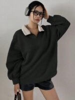 ⁦بلوزة رياضية نسائية بخامة مخمل وقصة متداخلة⁩ - الصورة ⁦7⁩