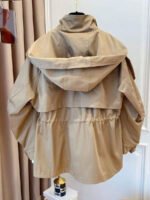 ⁦معطف ترنش بجيب سحاب وأزرار أمامية⁩ - الصورة ⁦3⁩