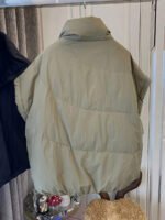 ⁦معطف انيق بسحاب وبدون أكمام⁩ - الصورة ⁦3⁩