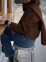 ⁦معطف نسائي قصير بأكمام طويلة وياقة V⁩ - الصورة ⁦6⁩