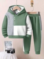 ⁦طقم أولاد قطعتين  تصميم فضفاض وطبعات ملونة⁩ - الصورة ⁦75⁩