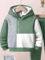 ⁦طقم أولاد قطعتين  تصميم فضفاض وطبعات ملونة⁩ - الصورة ⁦76⁩