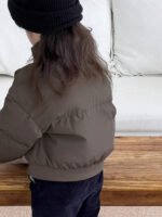 ⁦جاكيت بلون أحادي للفتيات⁩ - الصورة ⁦3⁩