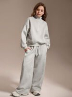 ⁦طقم رياضي للفتيات  سويت شيرت وبنطلون رمادي⁩ - الصورة ⁦4⁩