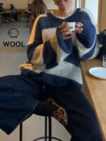 ⁦سويتر نسائي فضفاض ب بألوان متداخلة⁩ - الصورة ⁦2⁩