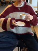 ⁦سويتر نسائي فضفاض ب بألوان متداخلة⁩ - الصورة ⁦10⁩