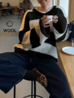 ⁦سويتر نسائي فضفاض ب بألوان متداخلة⁩ - الصورة ⁦16⁩